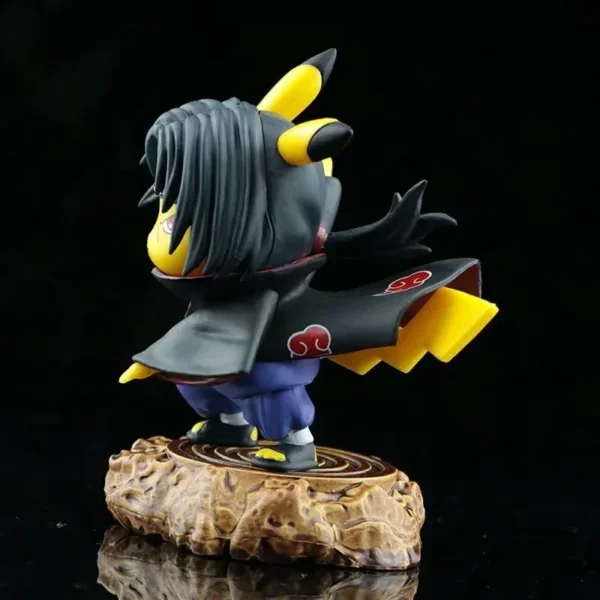 figura pikachu itachi uchiha